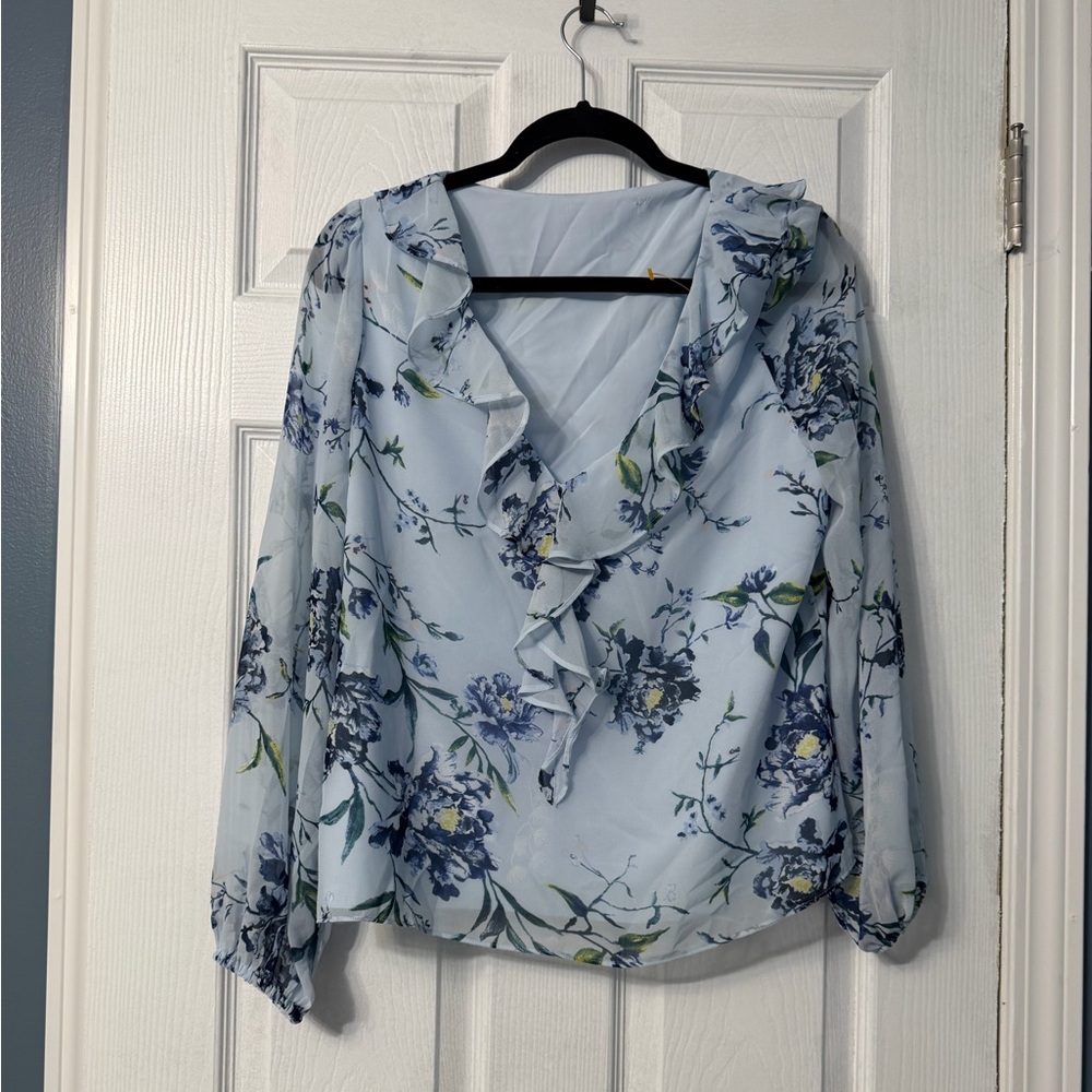 White House Black Market light floral long sleeve blouse, missing top tag, m